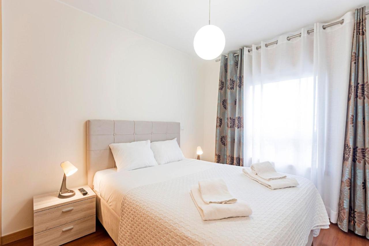 2Br Flat By Metro W/ Free Parking By Lovelystay Вила-Нова-ди-Гая Экстерьер фото