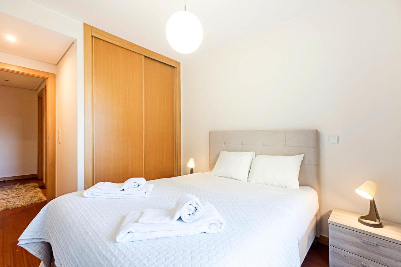 2Br Flat By Metro W/ Free Parking By Lovelystay Вила-Нова-ди-Гая Экстерьер фото